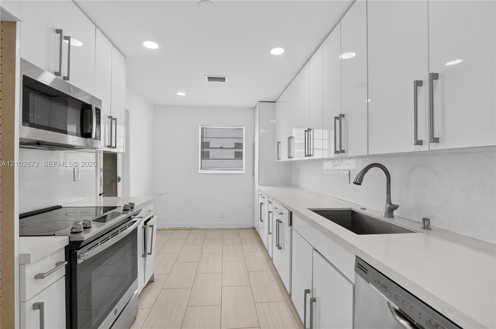 719 SW 18th Street — photo 12