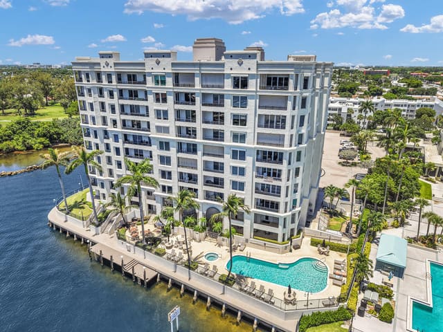 2880 NE 14TH ST Causeway 213, Pompano Beach, FL 33062