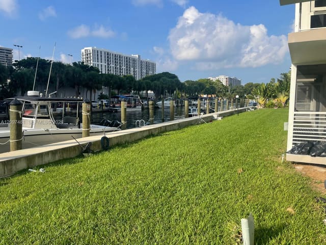 1750 NE 115th Street 103, Miami, FL 33181