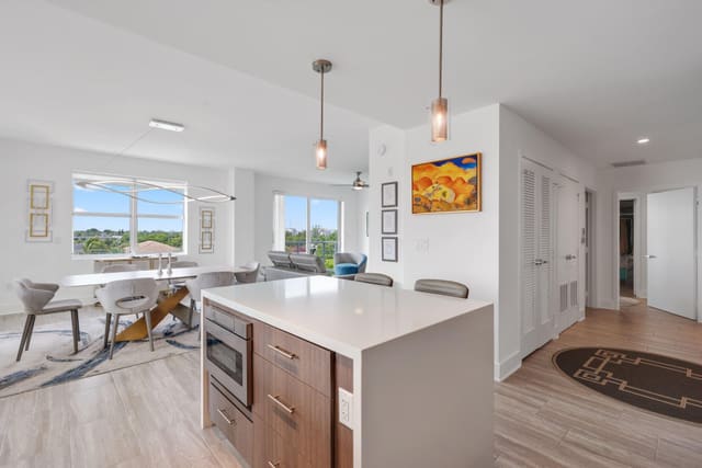 236 SE 5th Avenue 312, Delray Beach, FL 33483