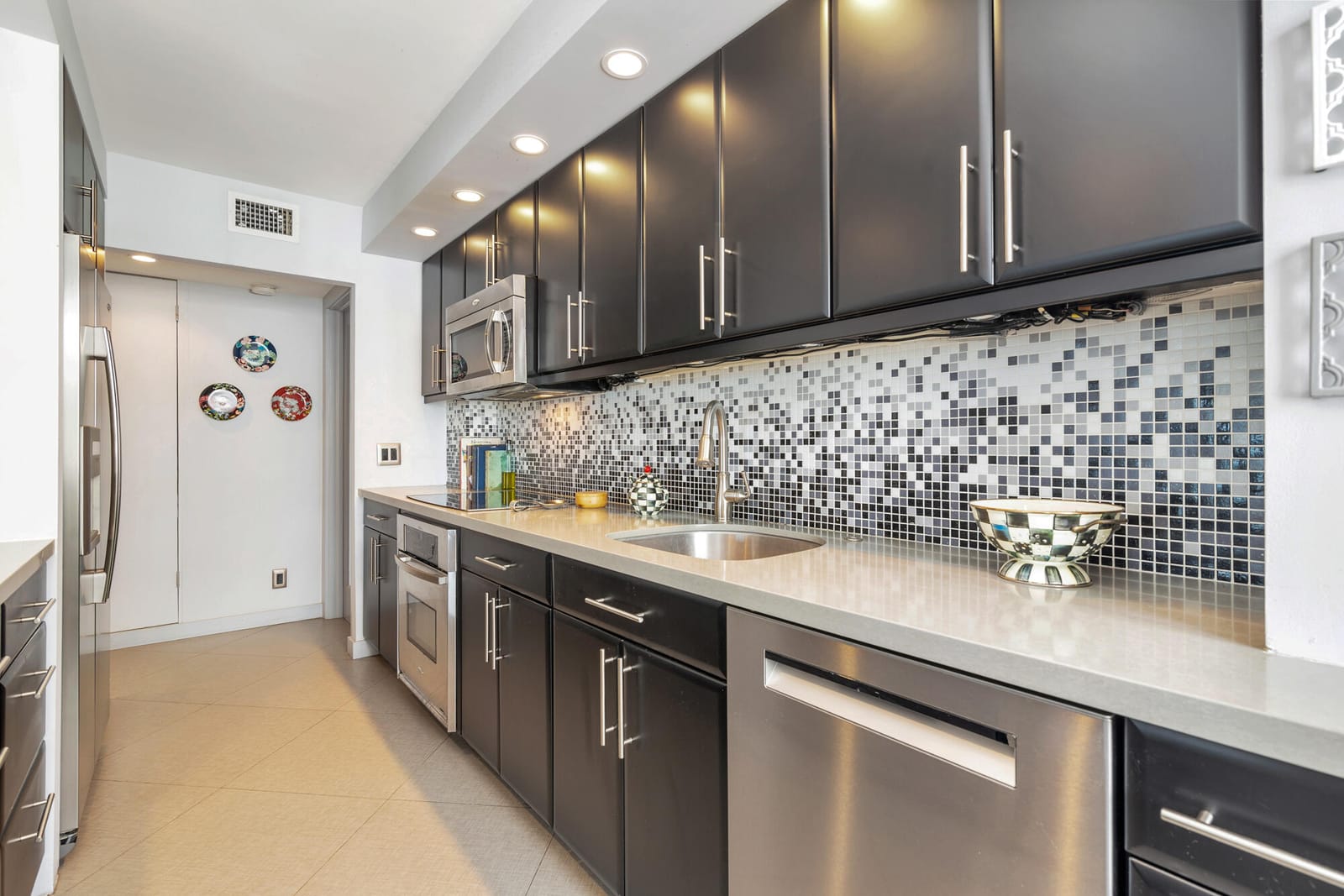 1801 S FLAGLER Drive 1411 — photo 7