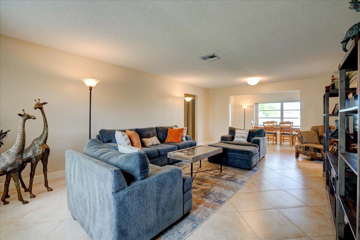14315 AMAPOLA Drive — photo 5