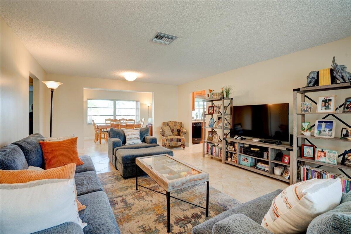 14315 AMAPOLA Drive — photo 9