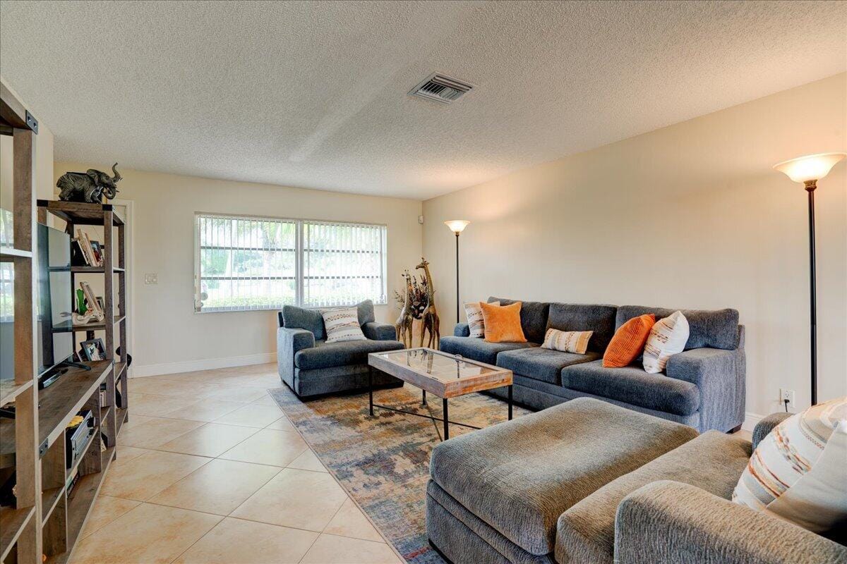 14315 AMAPOLA Drive — photo 10