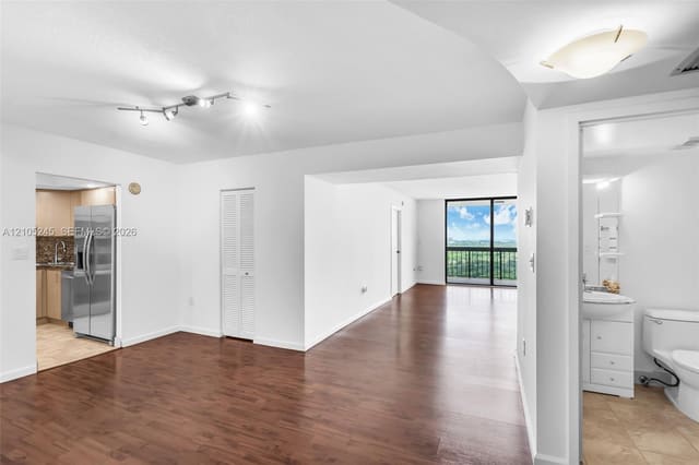 2333 Brickell Avenue 2708, Miami, FL 33129