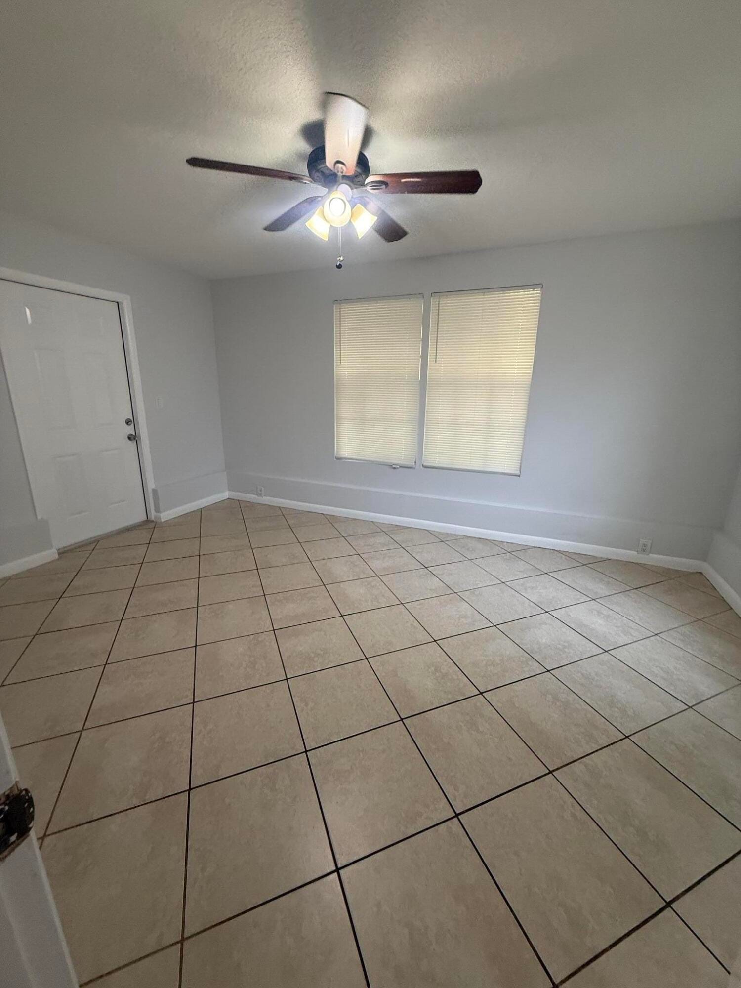 817 S B Street — photo 12