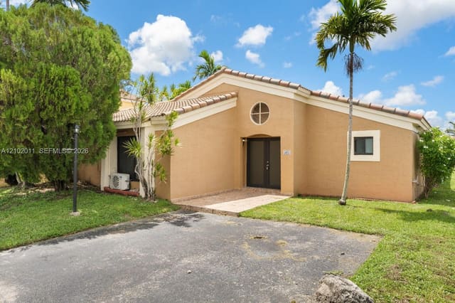 561 SW 88th Place W, Miami, FL 33174
