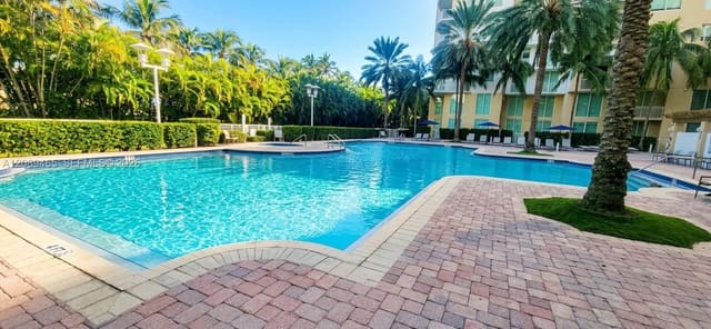 1745 E Hallandale Beach Boulevard 2308W, Hallandale Beach, FL 33009