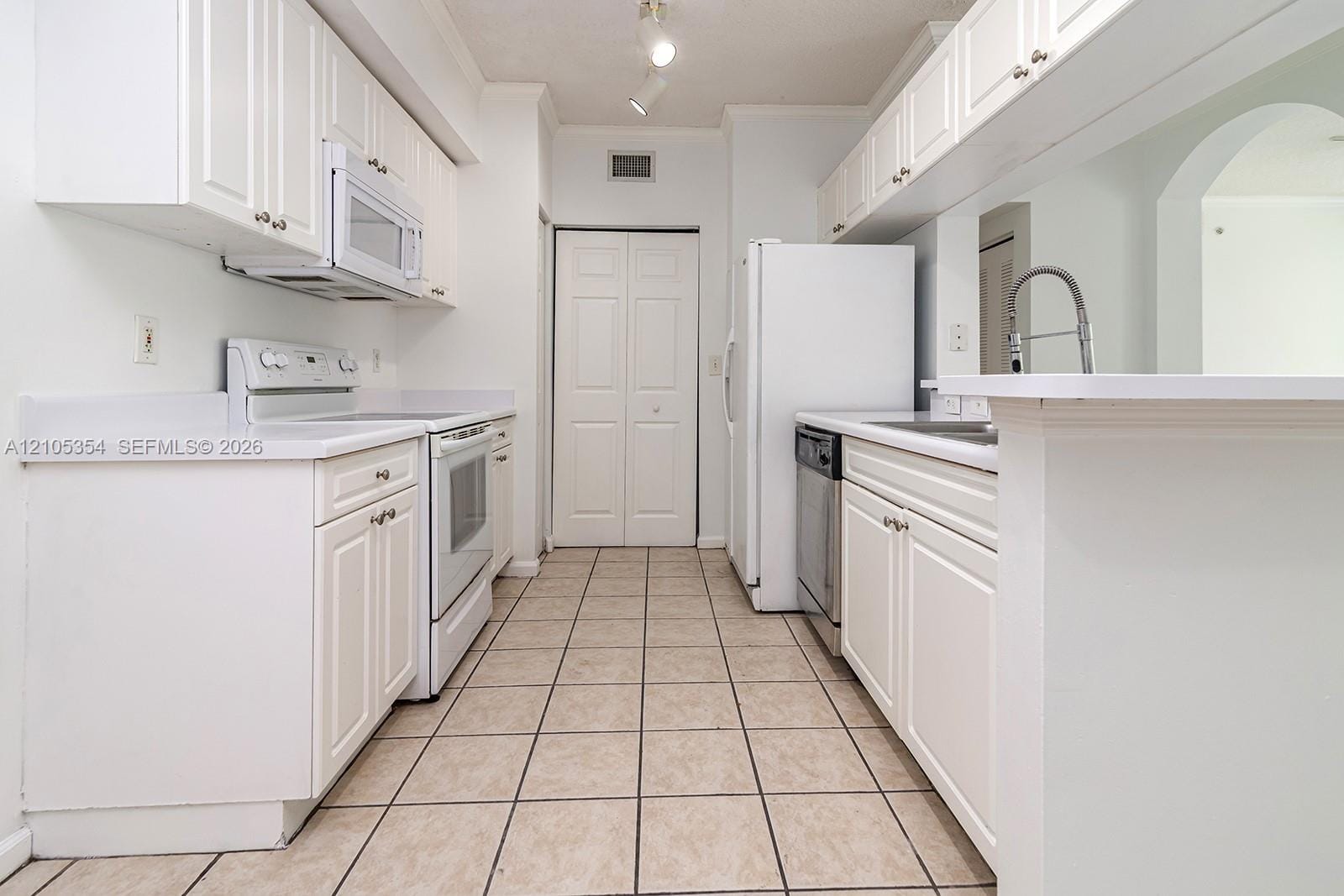 17125 N Bay Road 3307, Sunny Isles Beach, FL 33160 photo 13