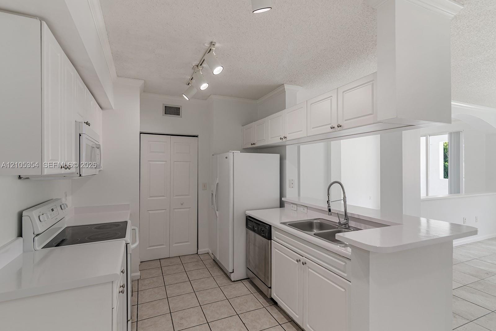 17125 N Bay Road 3307, Sunny Isles Beach, FL 33160 photo 14