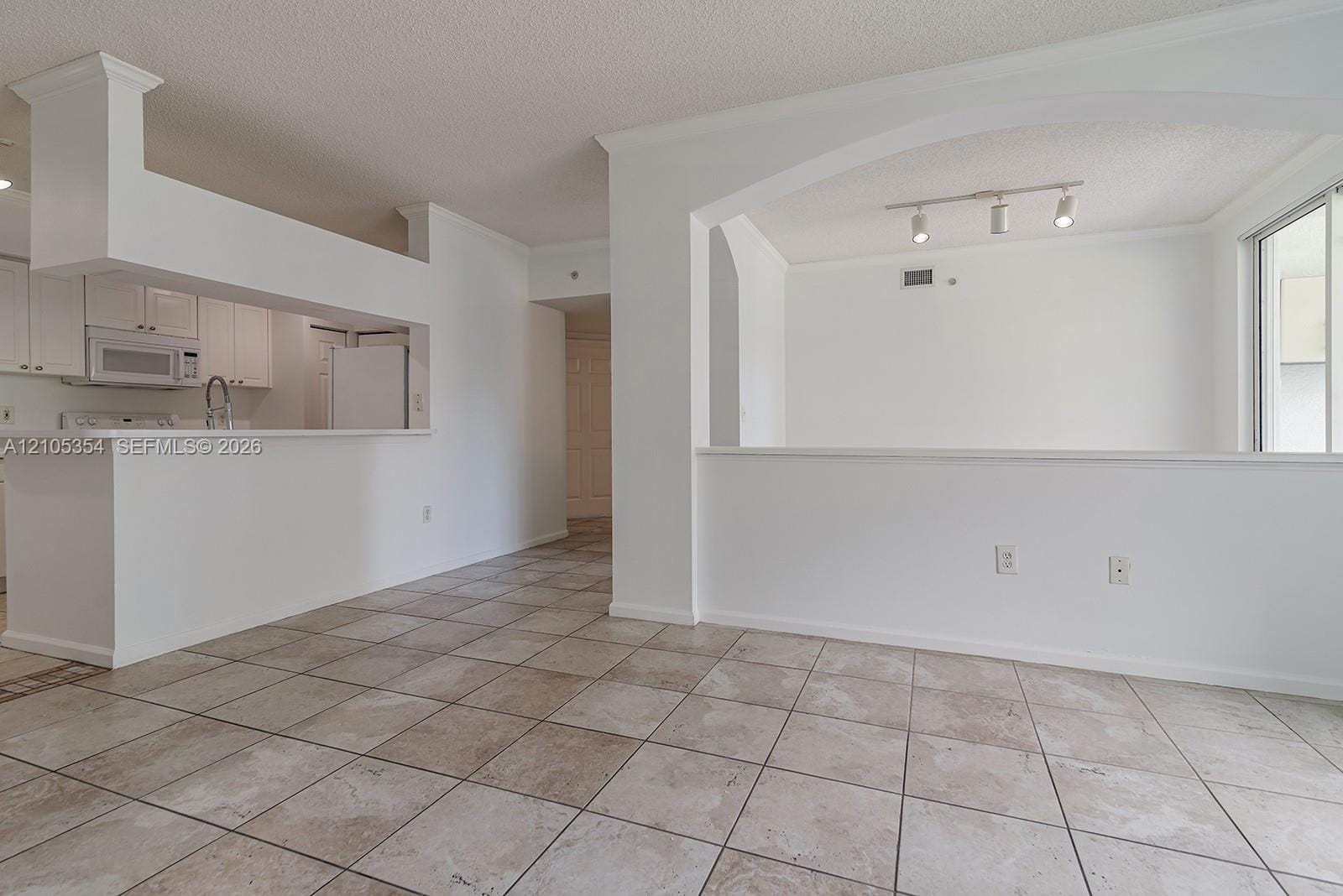 17125 N Bay Road 3307, Sunny Isles Beach, FL 33160 photo 9