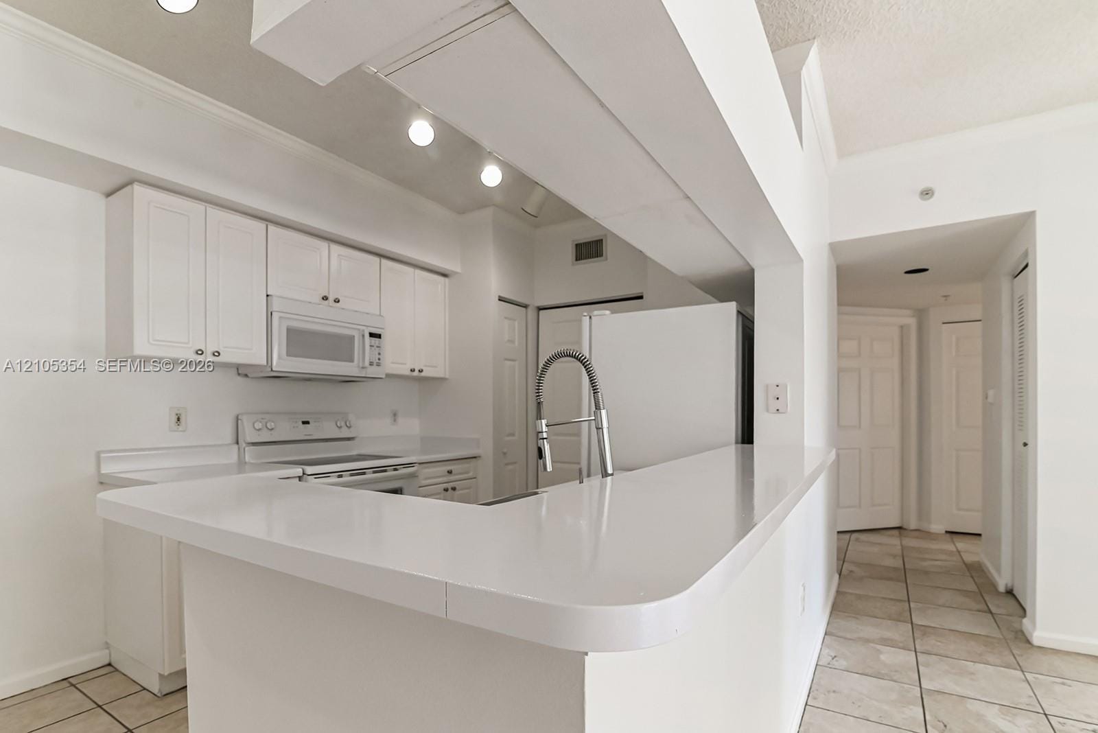 17125 N Bay Road 3307, Sunny Isles Beach, FL 33160 photo 10
