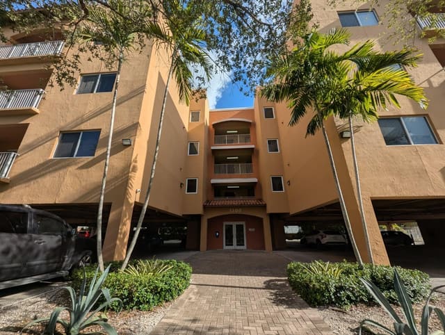 1300 NE 109TH Street 301, Miami, FL 33161
