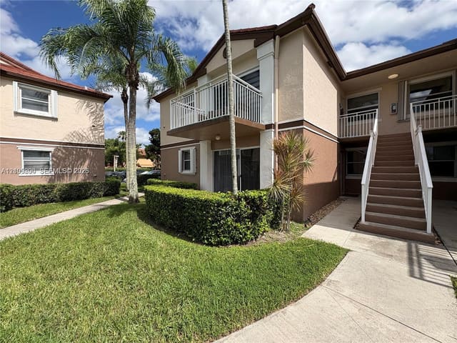 1226 SW 113th Terrace 103, Pembroke Pines, FL 33025