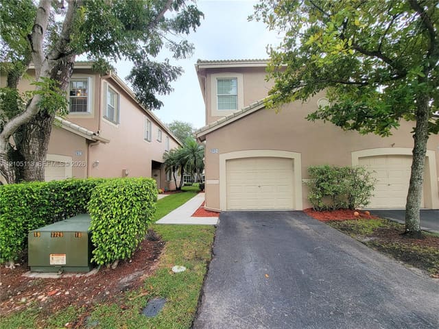 2020 Pompeii Court, Weston, FL 33327