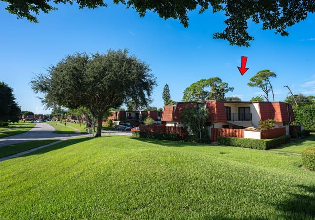 3846 VICTORIA Drive, West Palm Beach, FL 33406