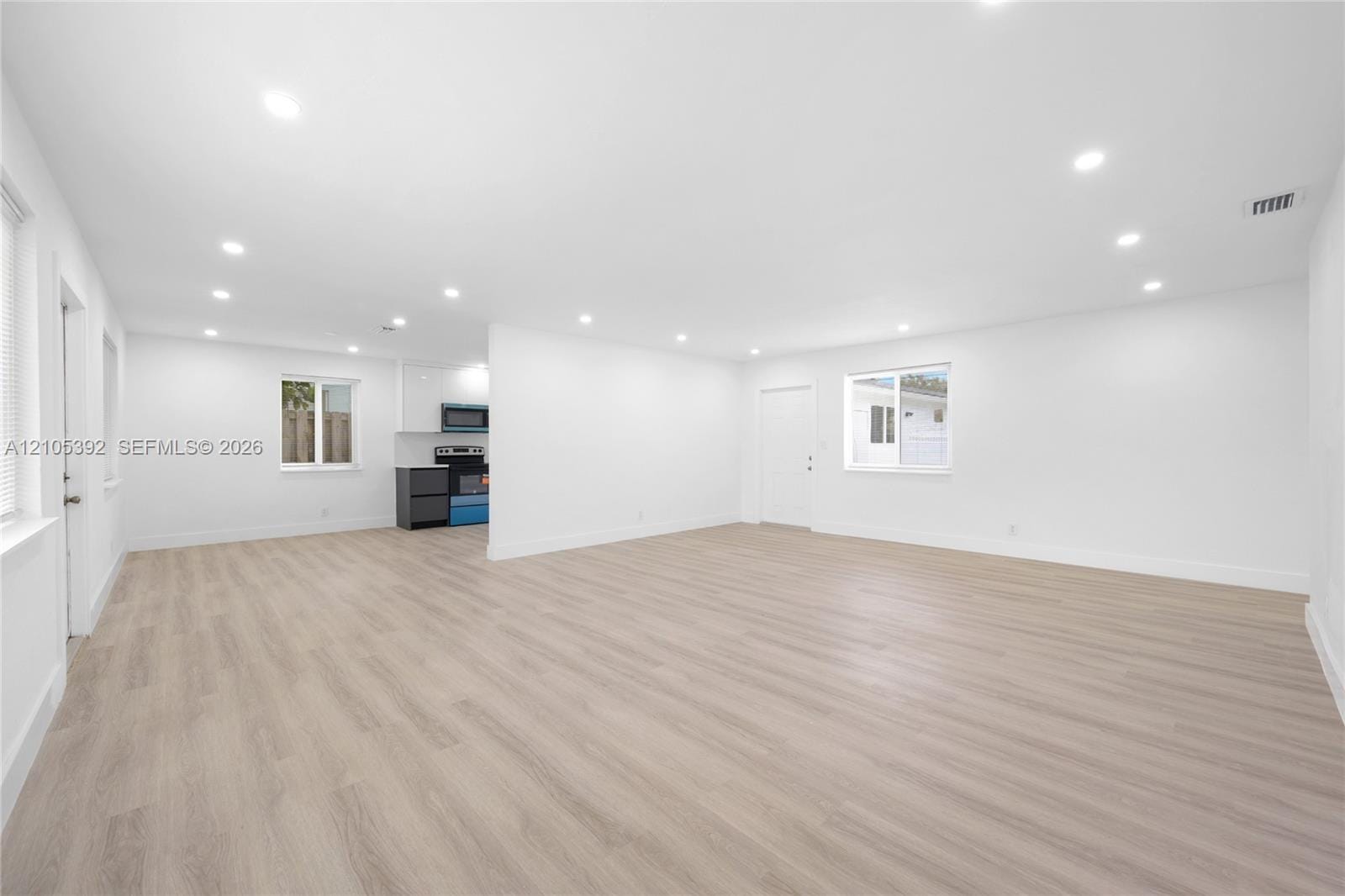 3197 Cleveland Street — photo 8