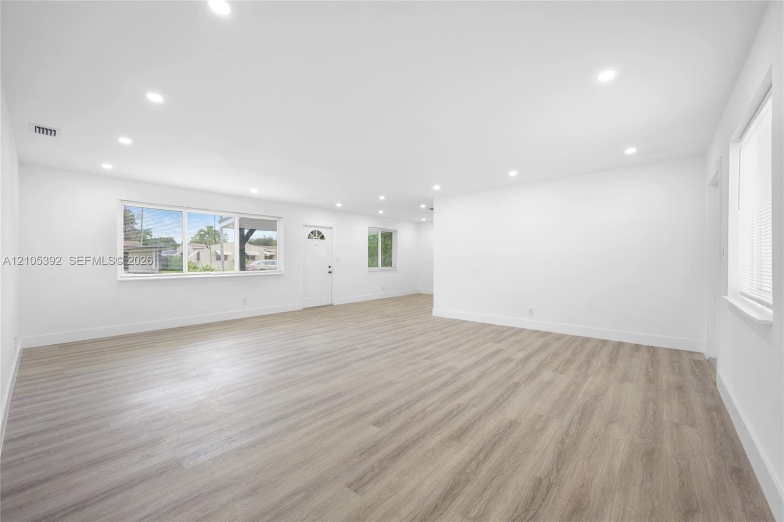 3197 Cleveland Street — photo 10