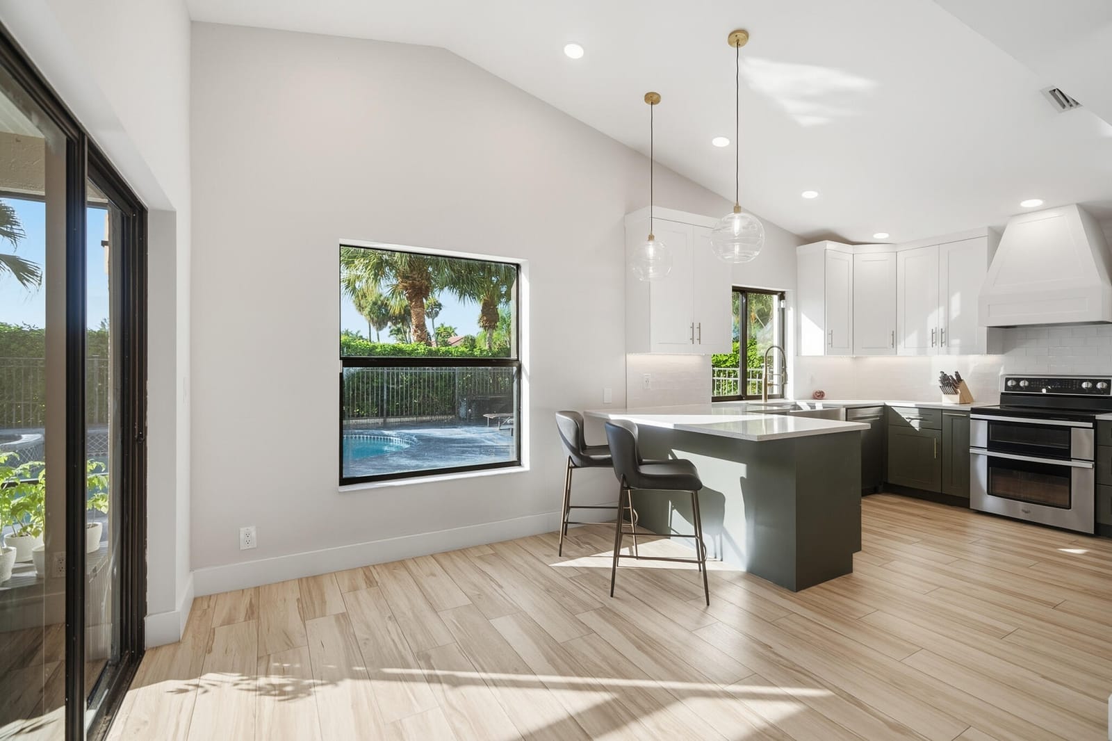 10210 Fresh Meadow Lane — photo 12