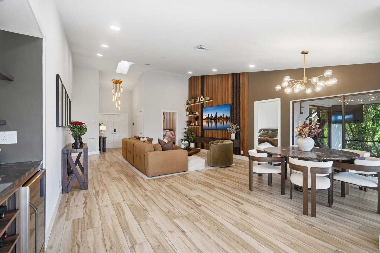 10210 Fresh Meadow Lane — photo 8
