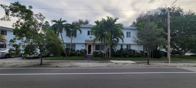 350 SW 15th Road 6, Miami, FL 33129