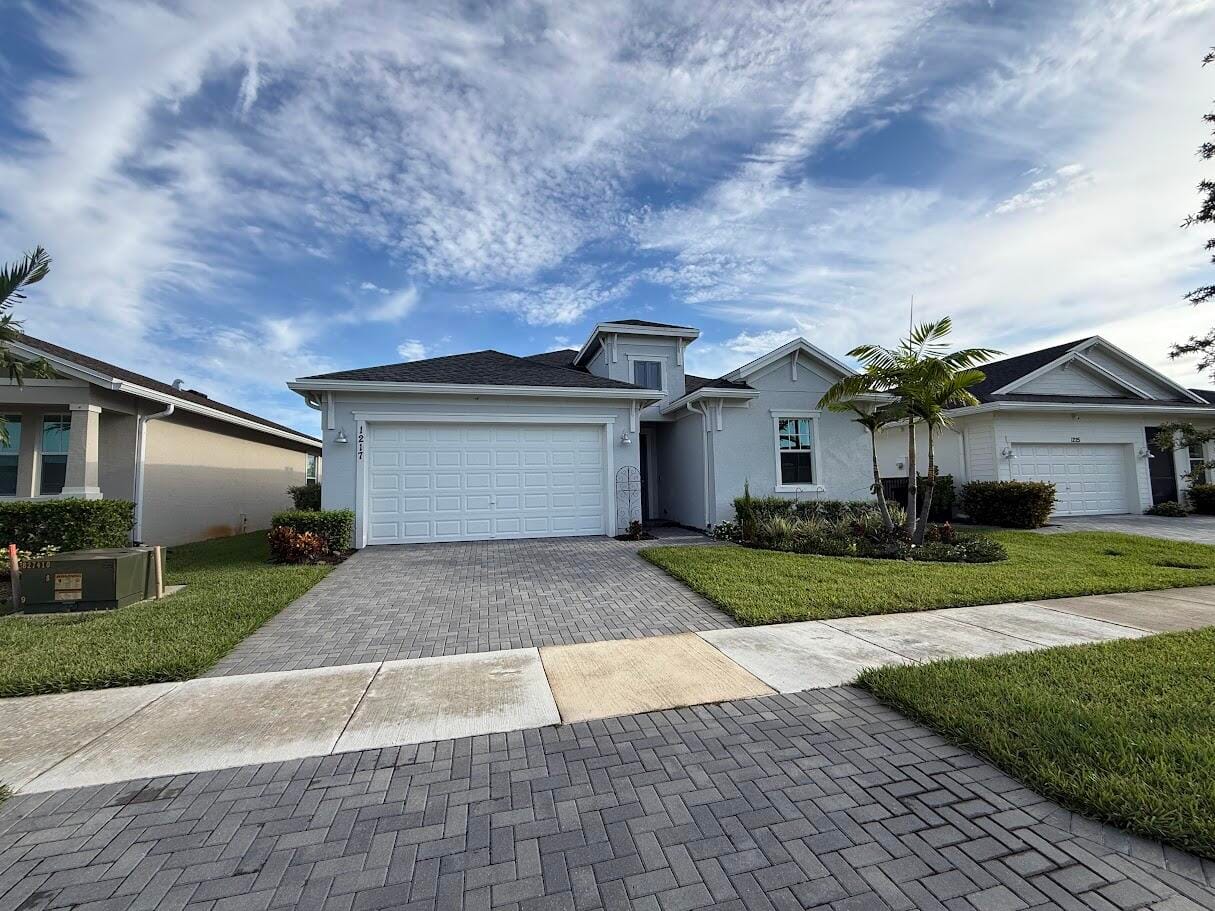 3 bedroom home for sale at 1217 CROSSWOOD, Port St Lucie, FL 34984 — $3,150