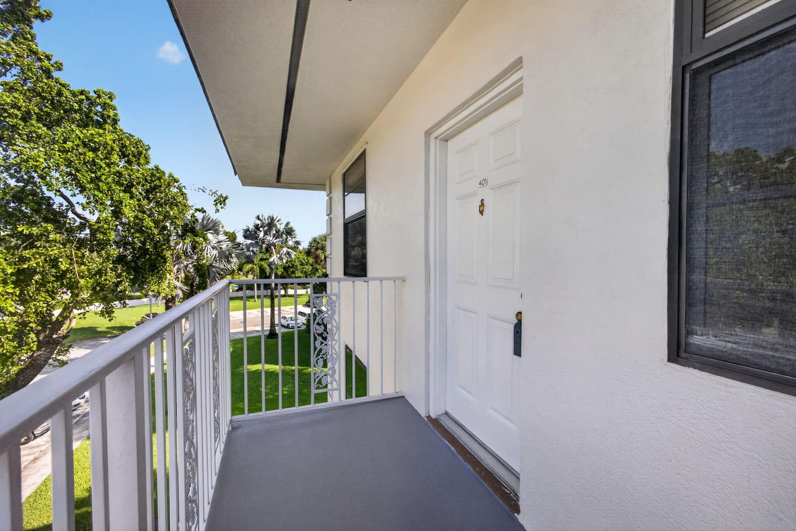 3710 WHITEHALL Drive 401 — photo 3