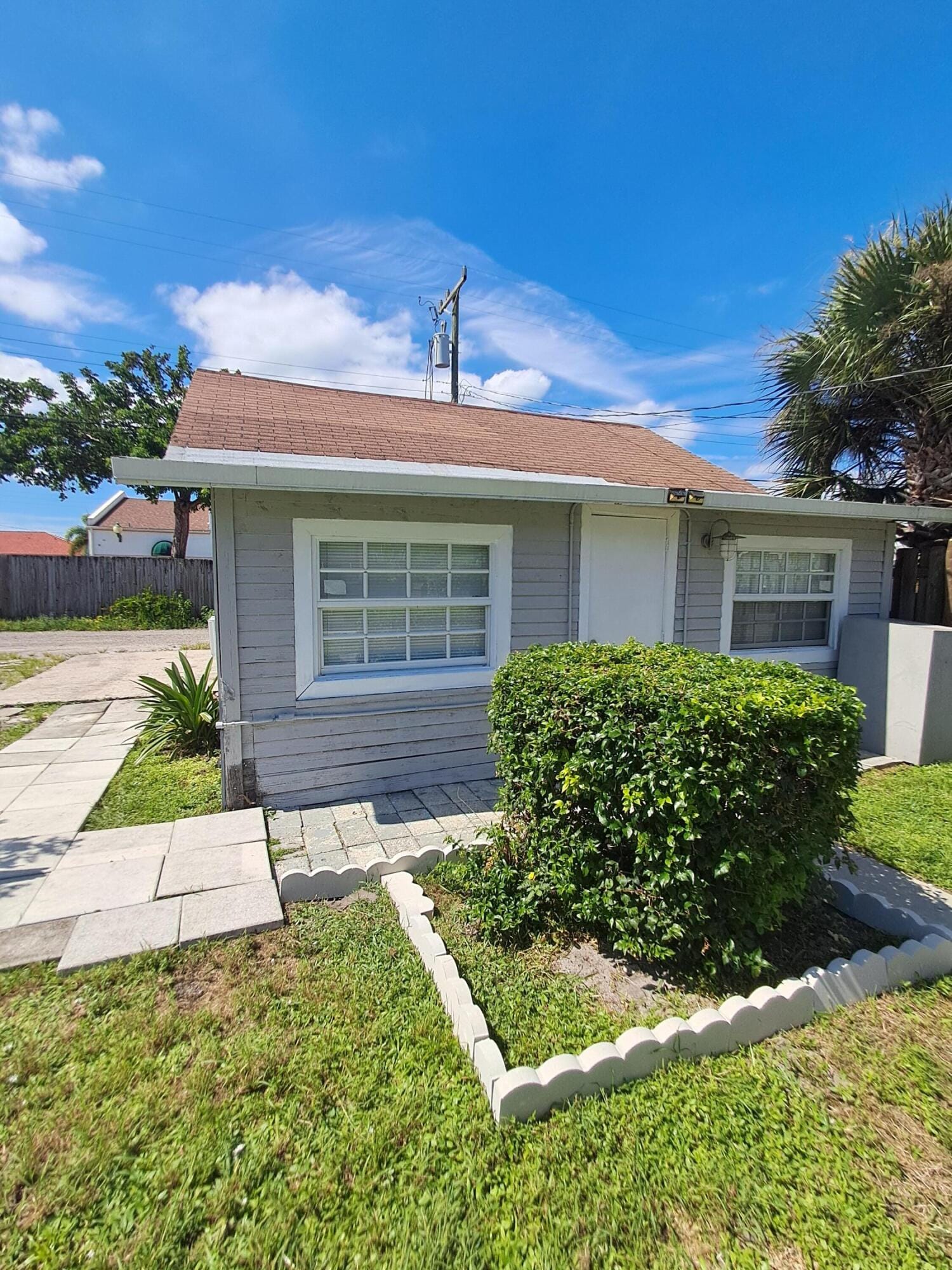 1 bedroom home for sale at 311 J, Lake Worth Beach, FL 33460 — $1,575