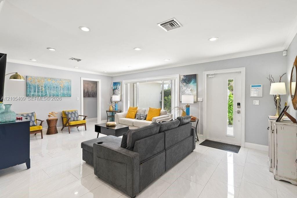 1501 NE 40th Court — photo 5