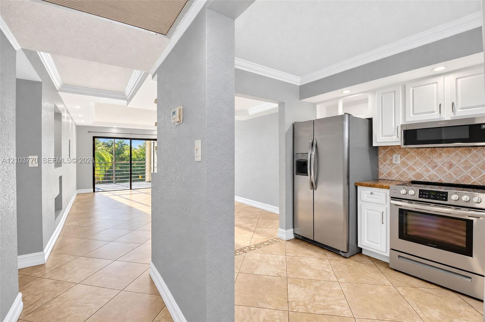 9440 SW 8th Street 309 — photo 4