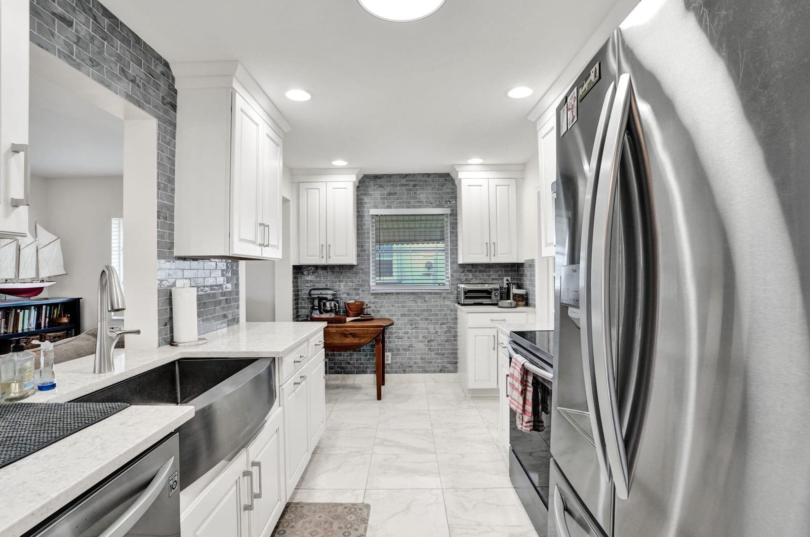 2012 SW 18TH Drive — photo 8