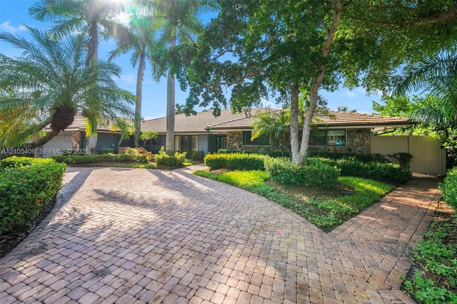 407 Sunset Drive, Hallandale Beach, FL 33009