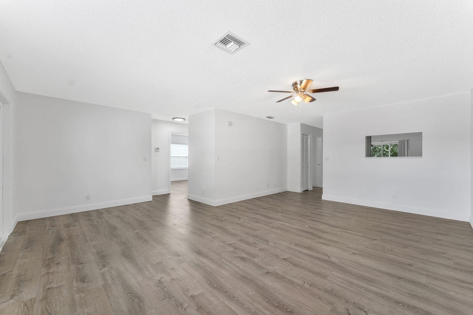 5855 TIMBER VALLEY Drive — photo 3