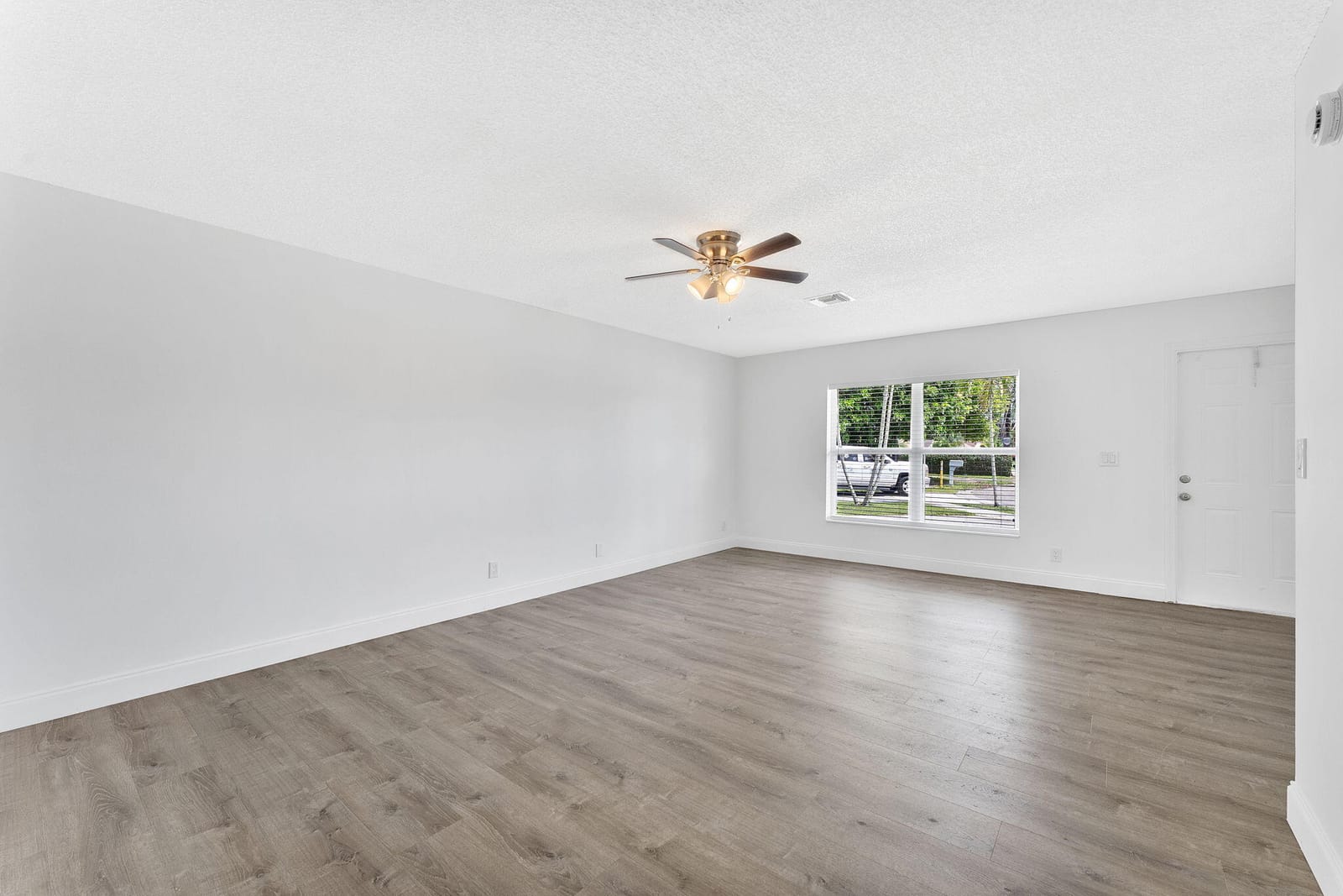 5855 TIMBER VALLEY Drive — photo 5