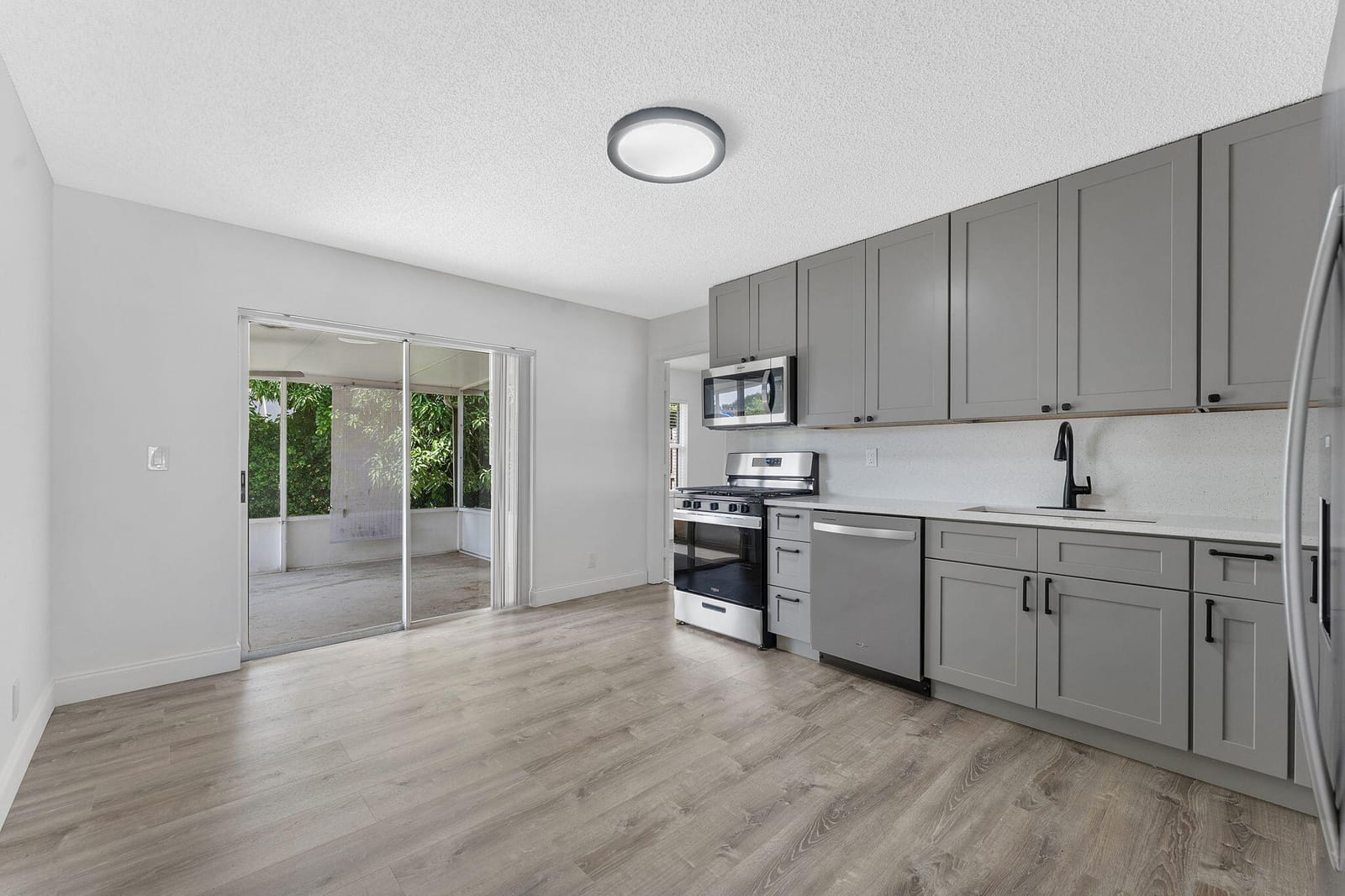 5855 TIMBER VALLEY Drive — photo 9