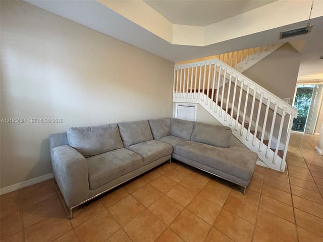 620 SW 107th Avenue 702, Pembroke Pines, FL 33025