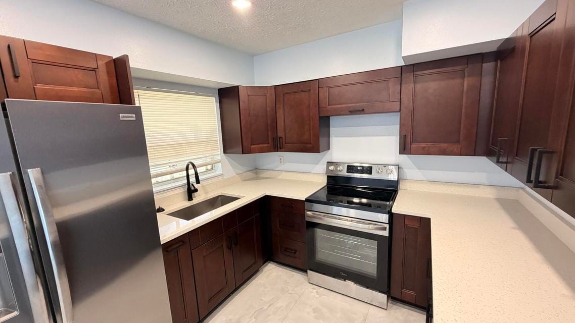 928 Fra-Mar Place UNIT A — photo 3