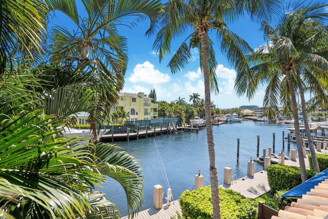 2744 NE 14th Street, Fort Lauderdale, FL 33304