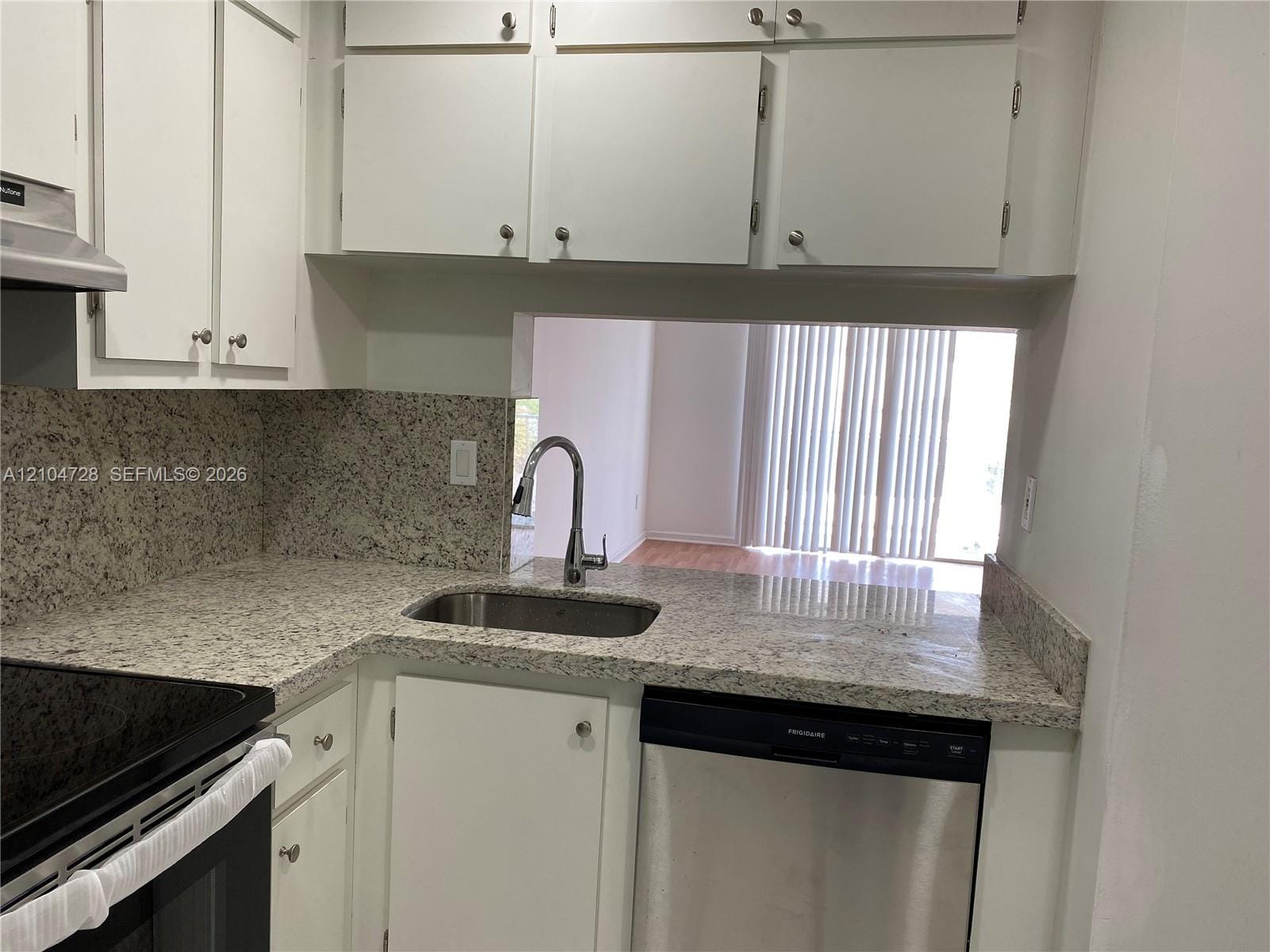 486 NW 165th St Road B-307 — photo 10
