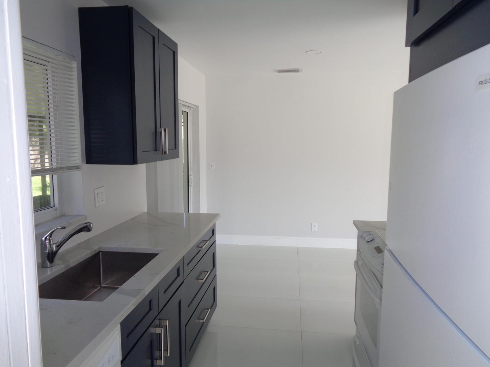 9907 LIBERTY Court — photo 4