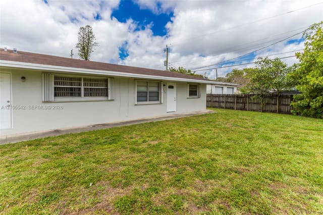 6333 Pierce Street 2, Hollywood, FL 33024
