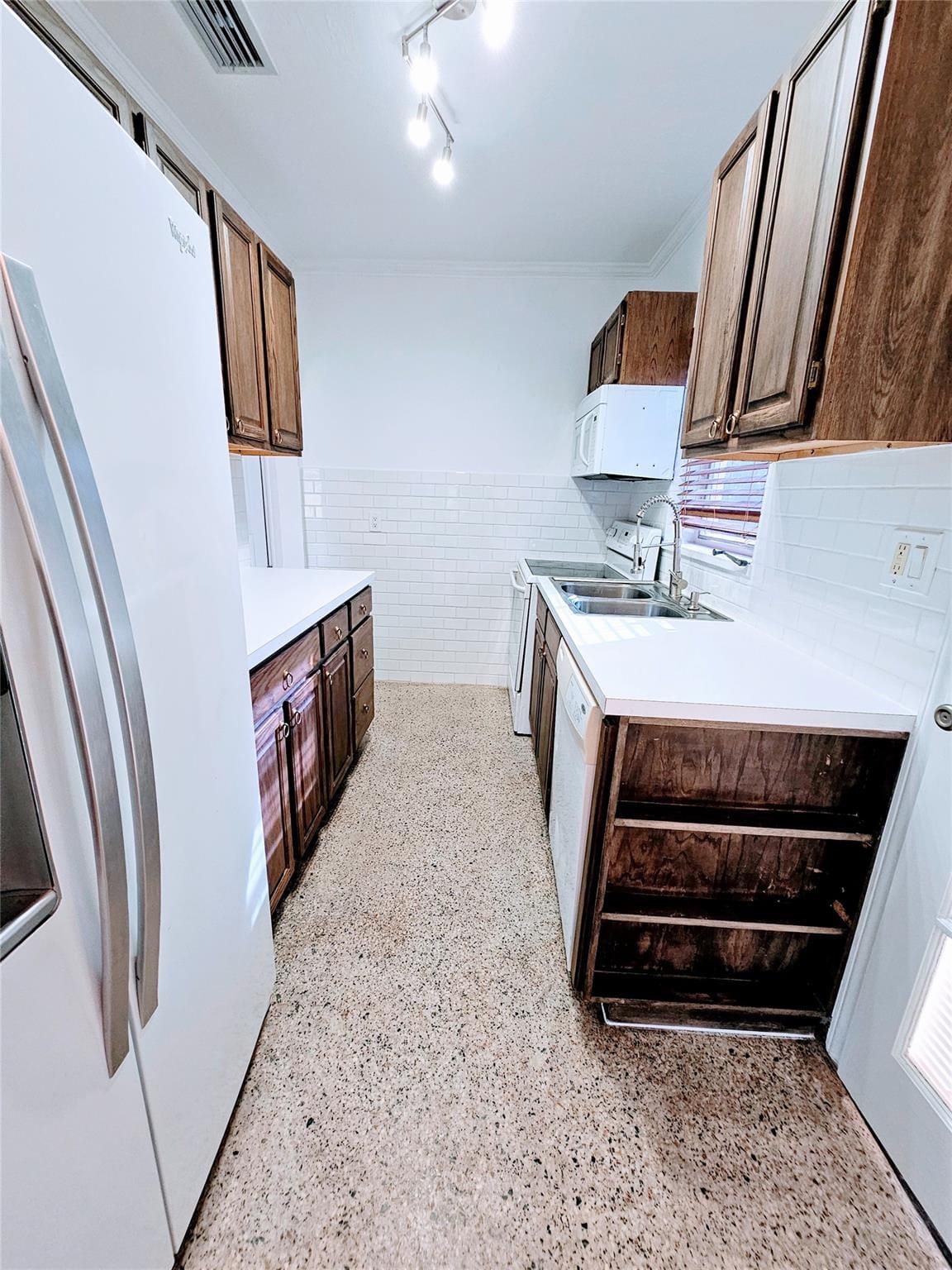 2040 NE 174TH Street — photo 11