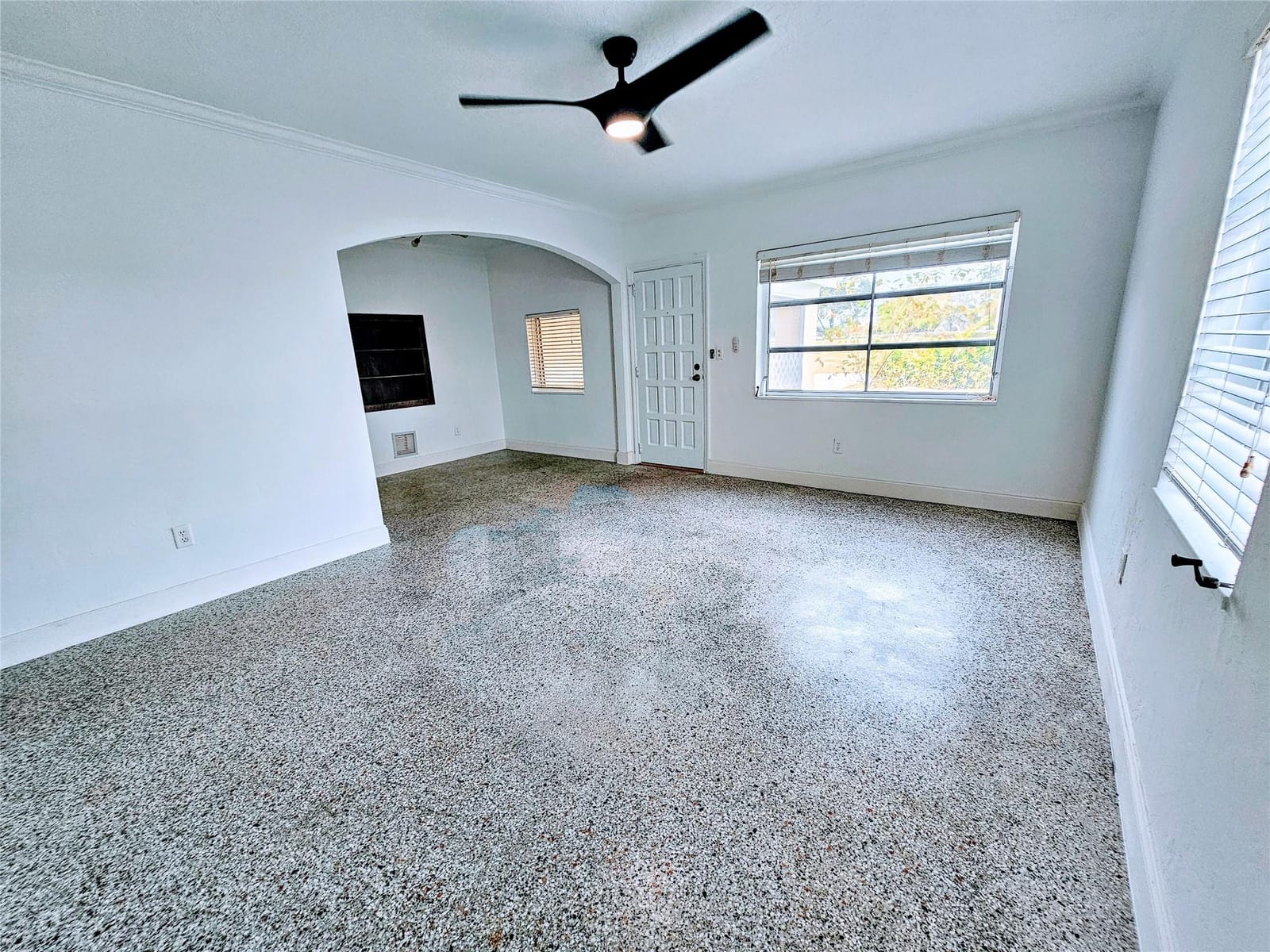 2040 NE 174TH Street — photo 3