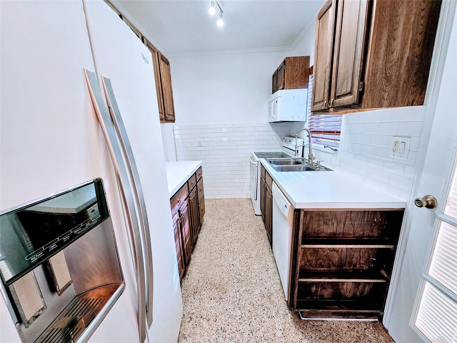 2040 NE 174TH Street — photo 5