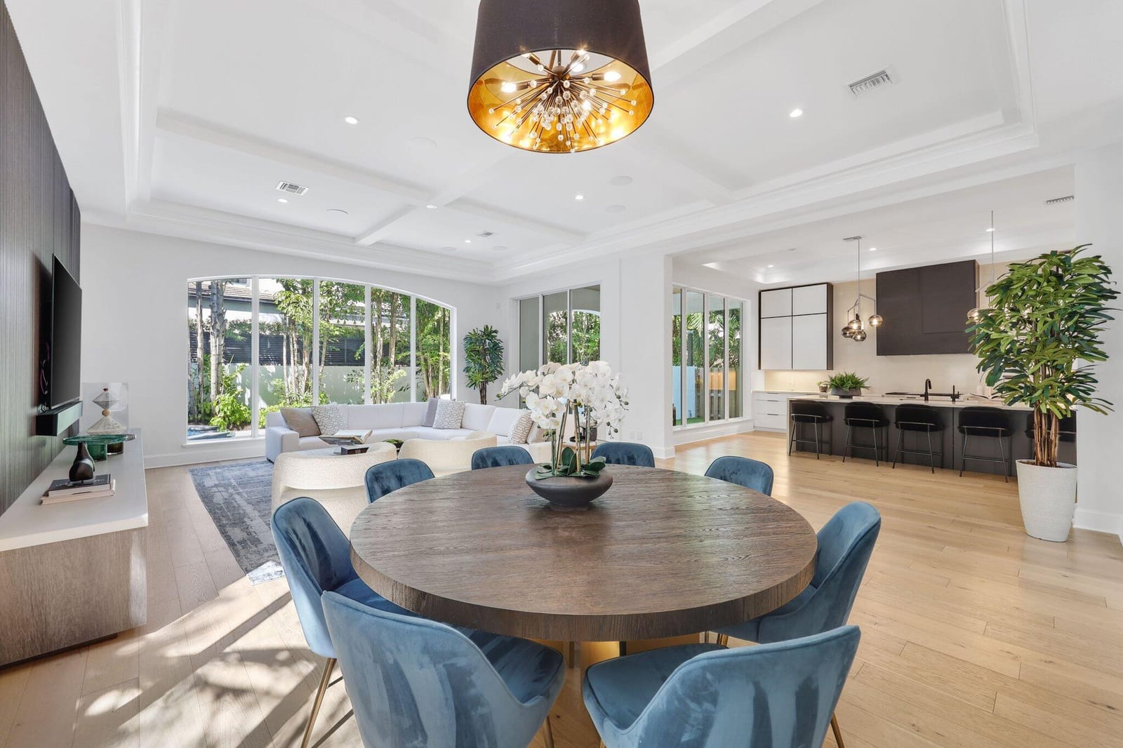 755 W Fern Drive — photo 8