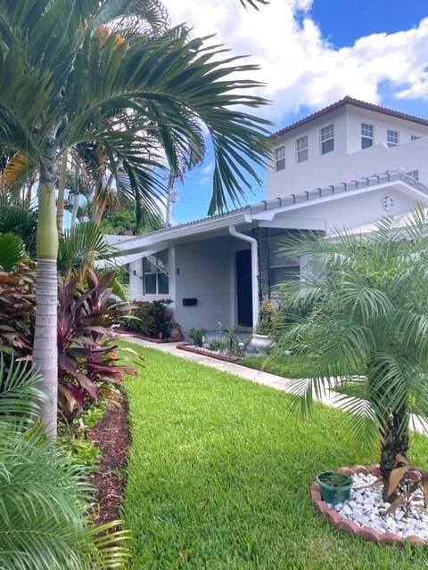 325 NOTTINGHAM Boulevard 1, West Palm Beach, FL 33405