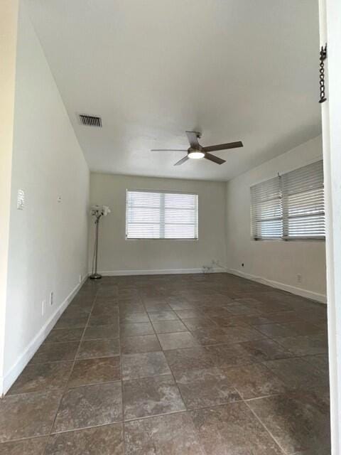 325 NOTTINGHAM Boulevard 1 — photo 2