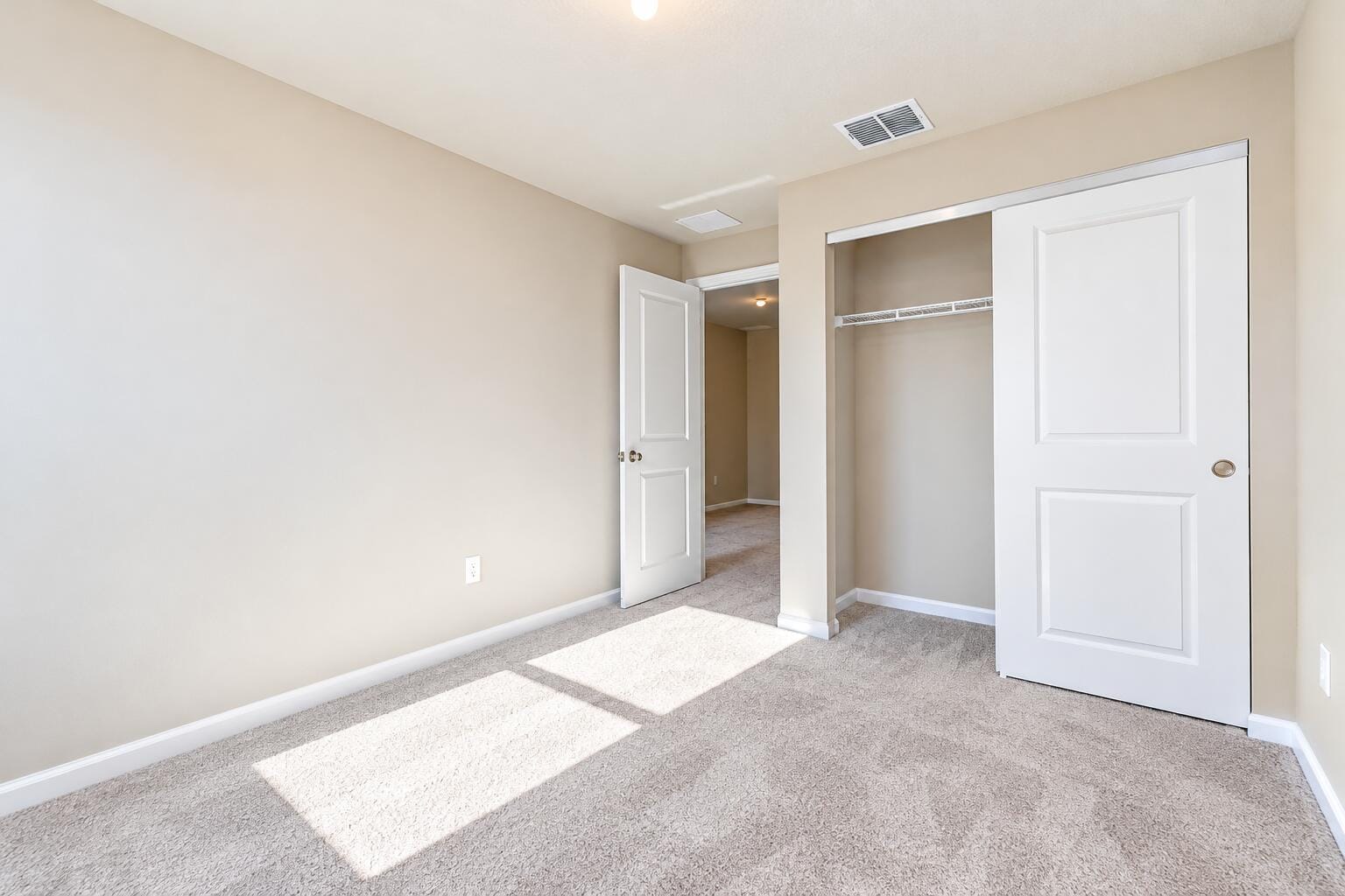 5648 MENTMORE Drive — photo 9