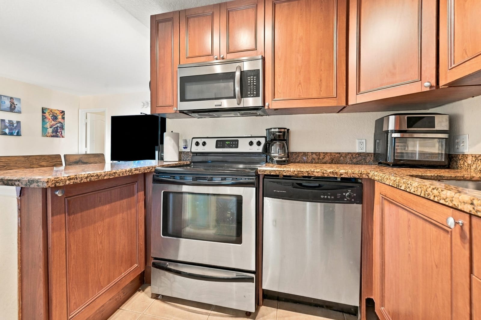 2655 NE 8th Avenue Apt 210 — photo 7