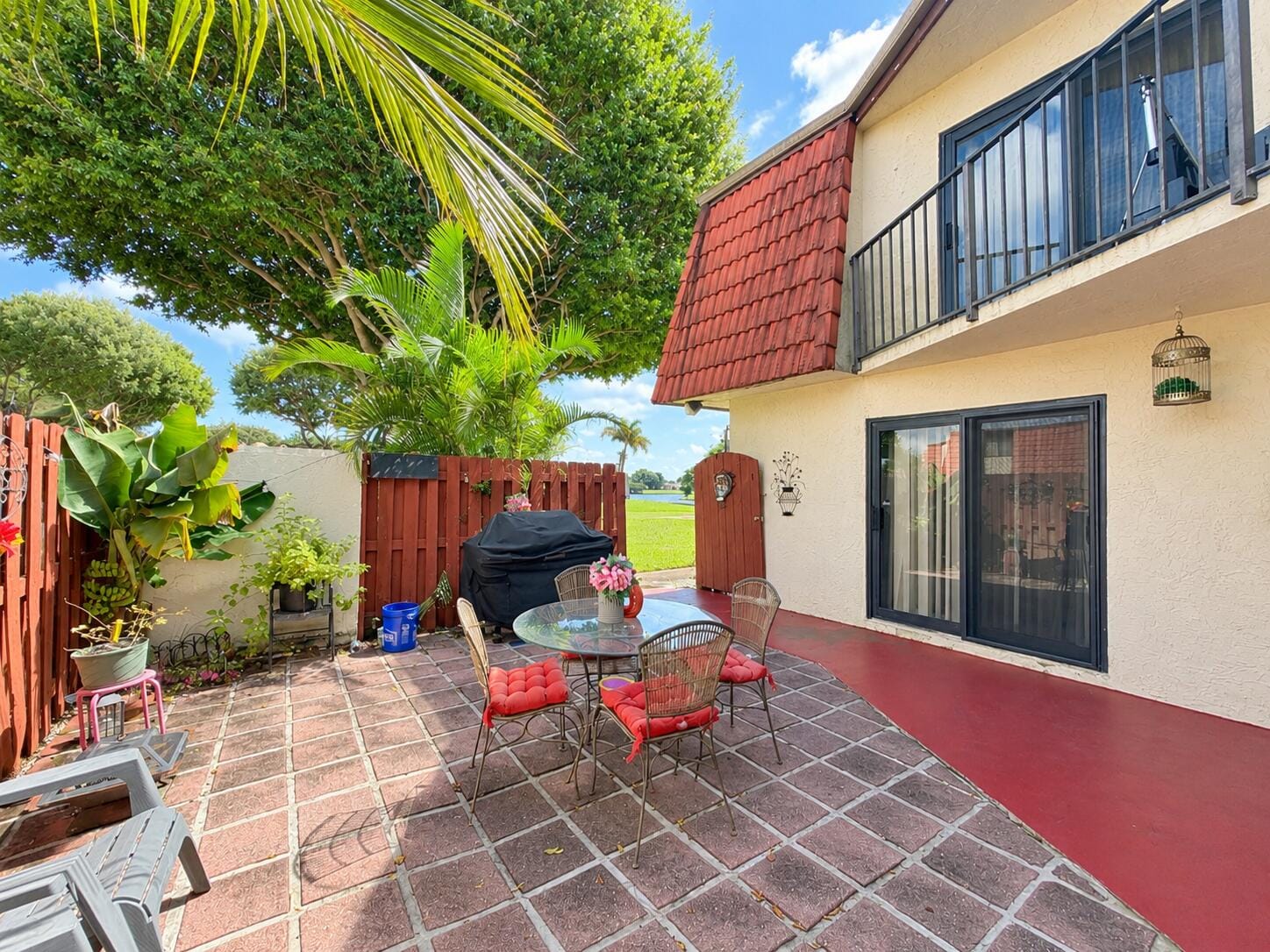 3838 Victoria Drive — photo 4